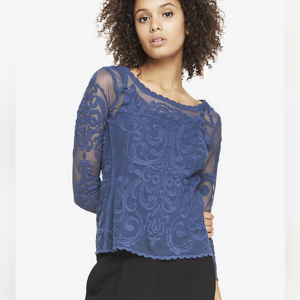 Blue long sleeve lace embroidered shirt